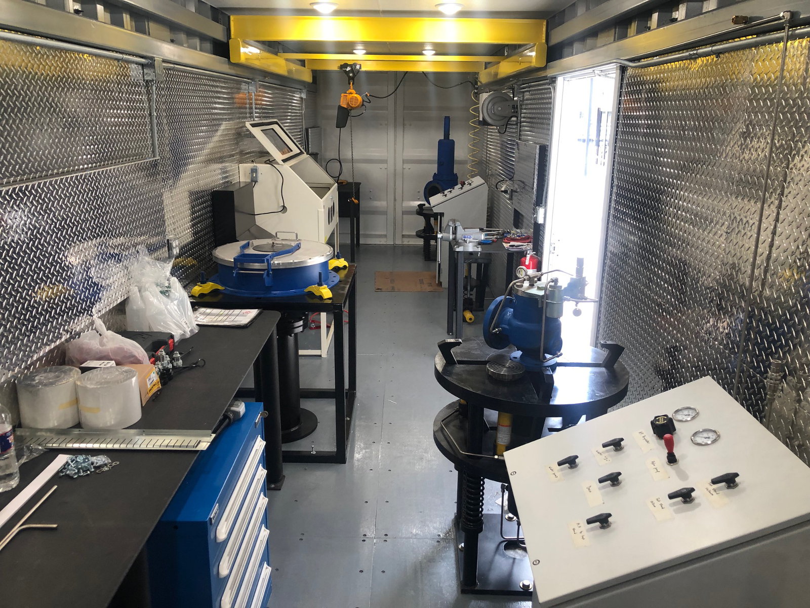 Onsite Repair with Mobile Field Service Units